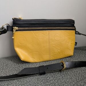 Kazak Glendale 100% leather yellow and black bag / pouch